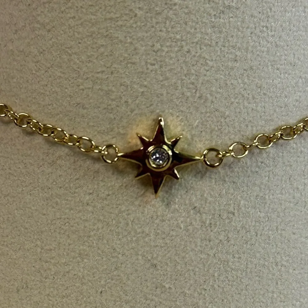 Gold Star Charm Bracelet - Picture 2 of 3